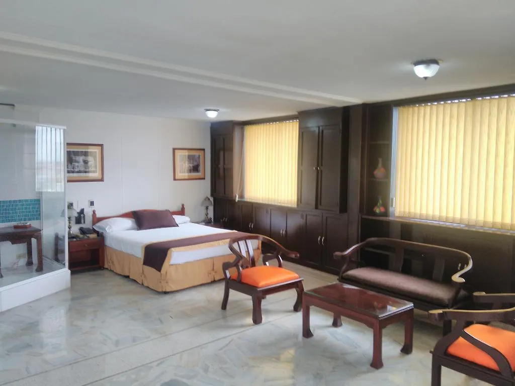 *** Aparthotel Ribera Del Rio Av 2Da Norte Cali Colombia